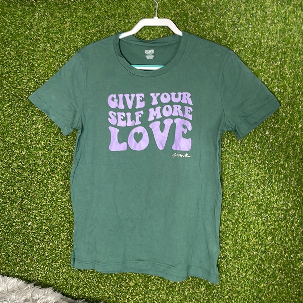 The brand is pink/Victoria’s Secret size medium